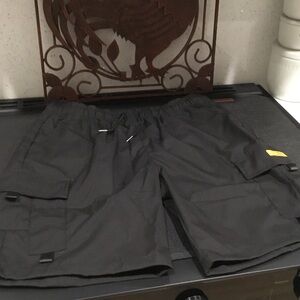 NWT Men's Black Cargo Shorts - Unbranded